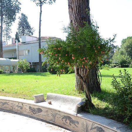 Casa Per Ferie Cardinal G. Guarino Roma Exterior foto