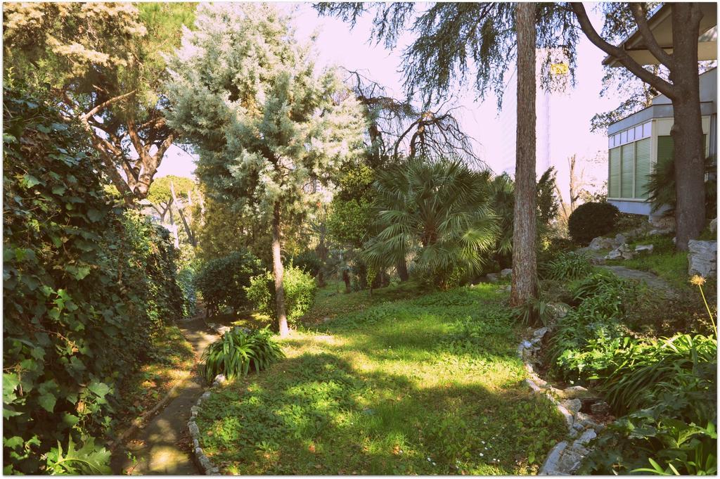 Casa Per Ferie Cardinal G. Guarino Roma Exterior foto