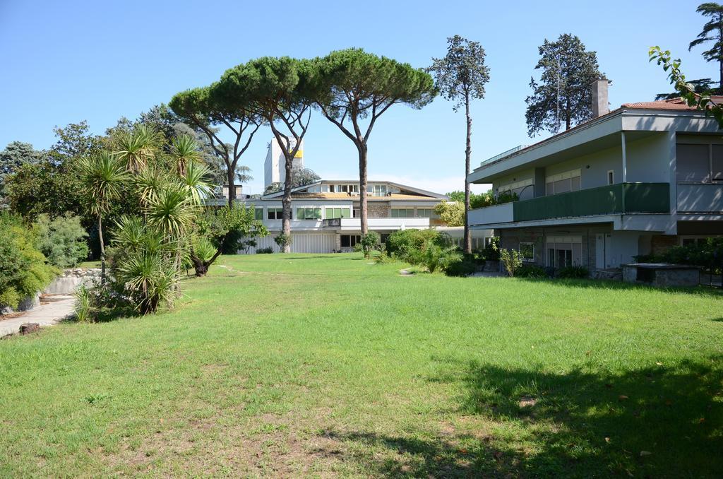 Casa Per Ferie Cardinal G. Guarino Roma Exterior foto