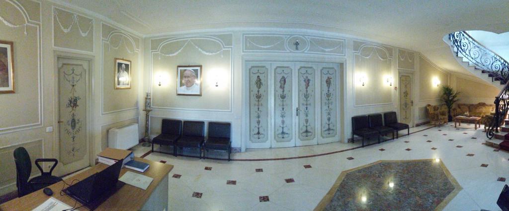 Casa Per Ferie Cardinal G. Guarino Roma Exterior foto